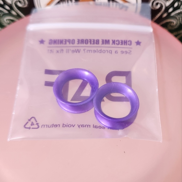 Royal Purple 1/2" Tunnels Plugs - Picture 2 of 6